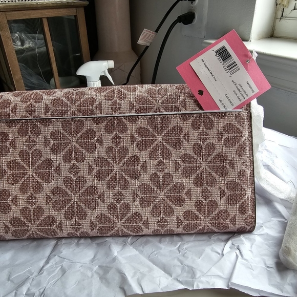 New Kate Spade Envelope Style - Picture 2 of 4